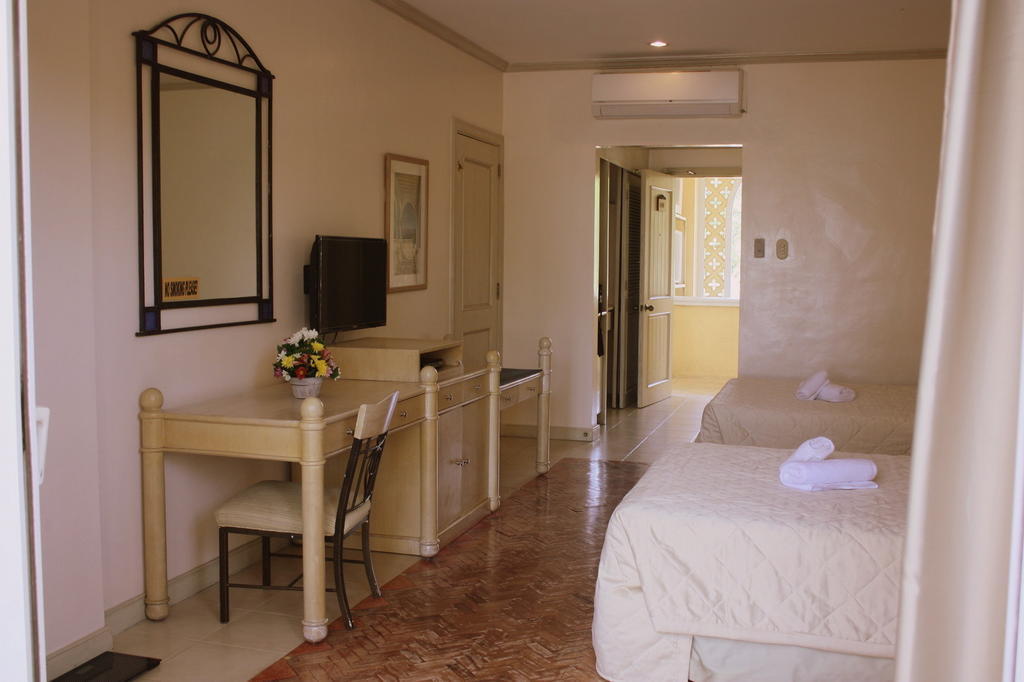 Club Morocco Resort And Country Club Subic Zimmer foto